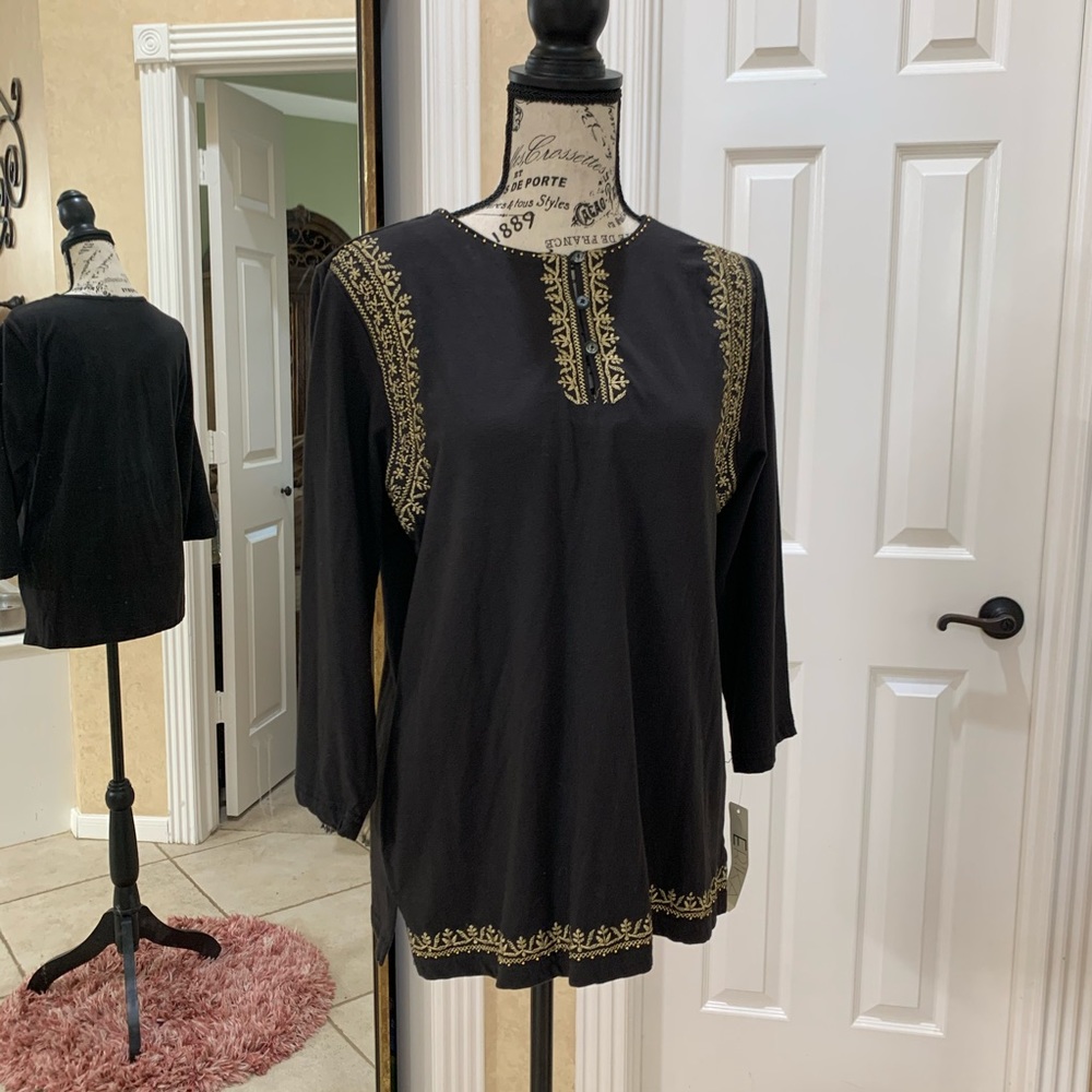 💥NWT💥 Tunic Top with Gold Embroidery and Beads